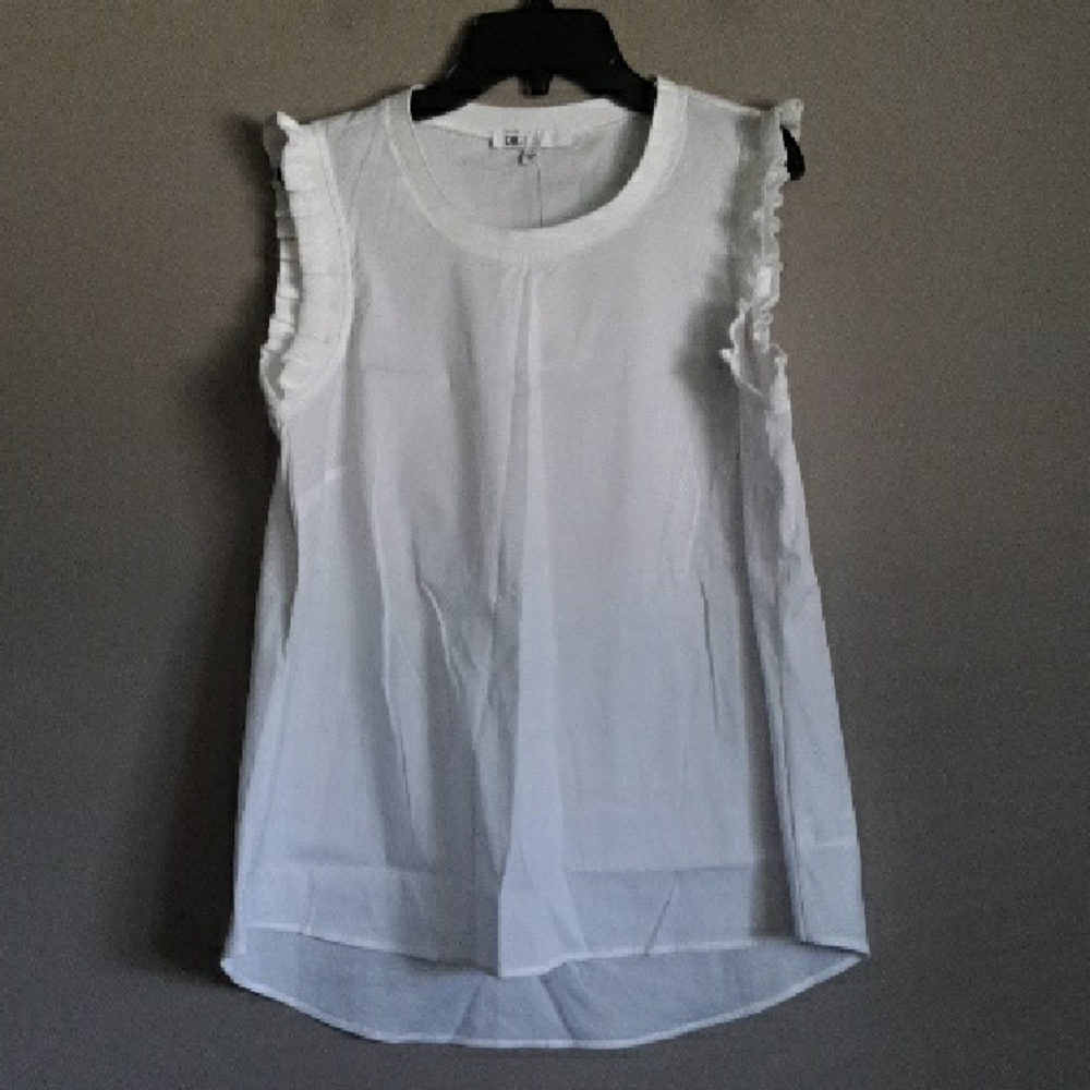 DR2 White Sleeveless Ruffle Top